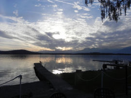 Tramonto sul lago di Viverone (29656 bytes)